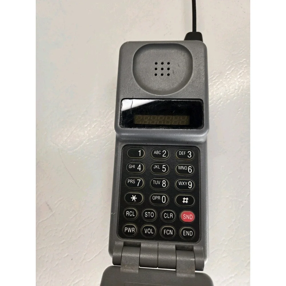 Vtg 90's Motorola Digital Personal Communicator Original Flip Phone Mobile Brick